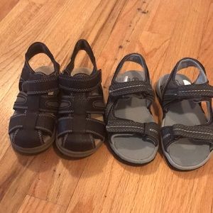 Children’s place boys Velcro sandals size 8